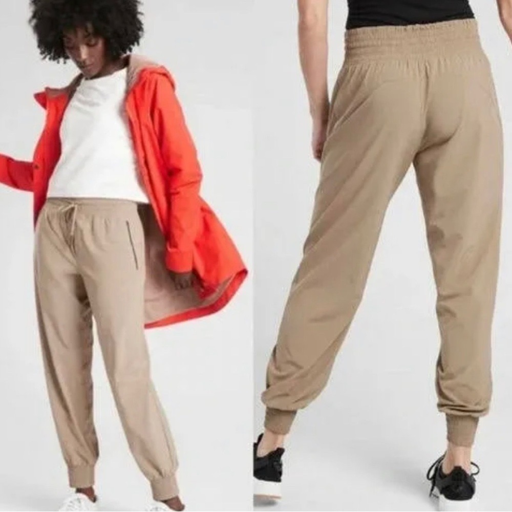 Athleta Camden Jogger Pants Tan 10 Zip Pocket Elastic Waist Travel Athleisure - Picture 2 of 11